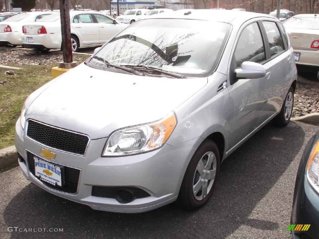 Cosmic Silver Chevrolet Aveo