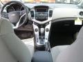 Summit White - Cruze LT Photo No. 4