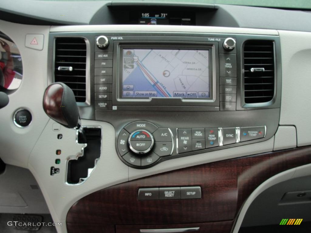 2011 Toyota Sienna XLE Navigation Photo #47313659