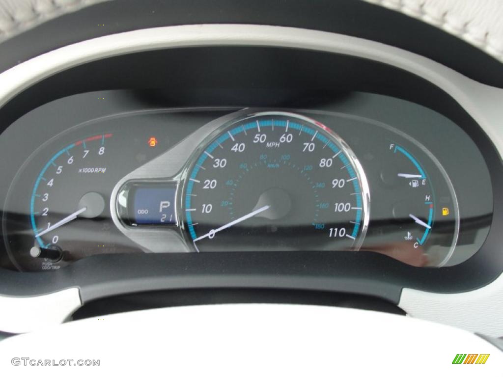 2011 Toyota Sienna XLE Gauges Photo #47313803