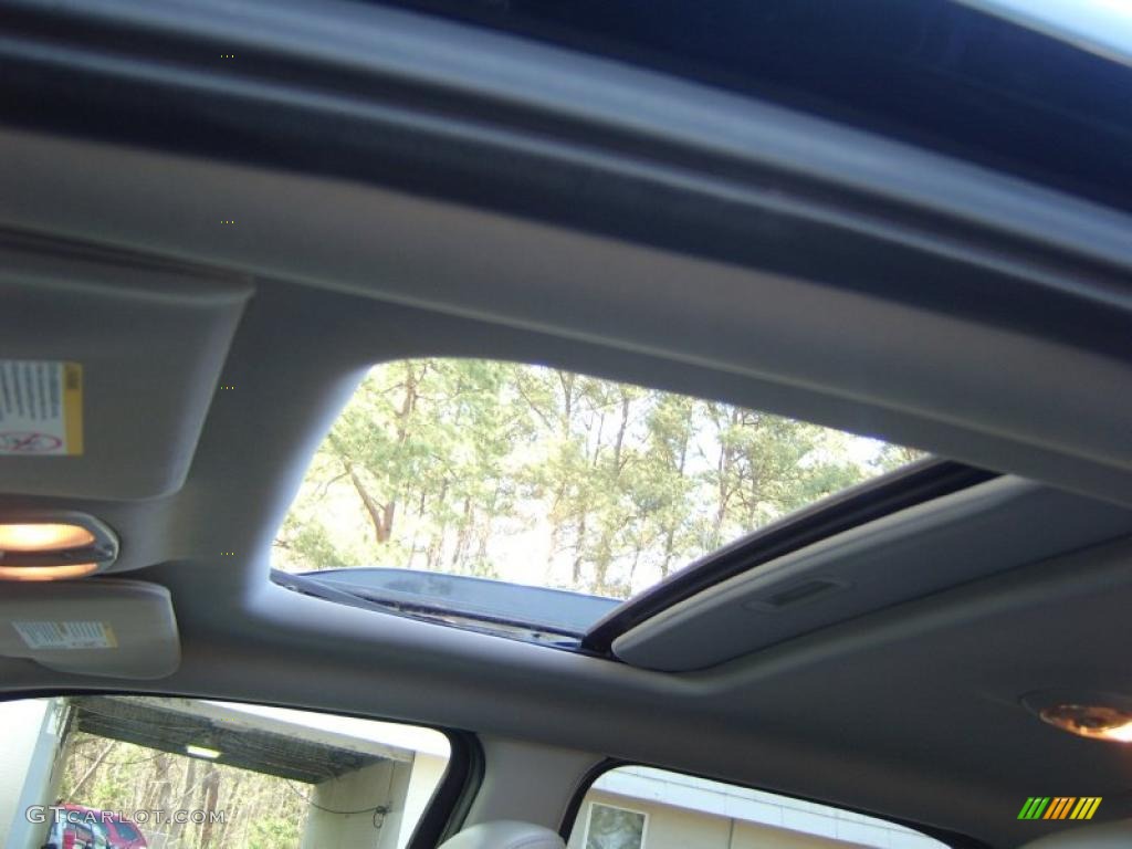 2005 Equinox LT AWD - Black / Light Gray photo #18