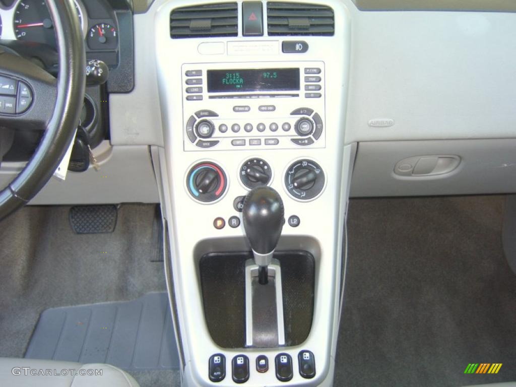 2005 Equinox LT AWD - Black / Light Gray photo #24