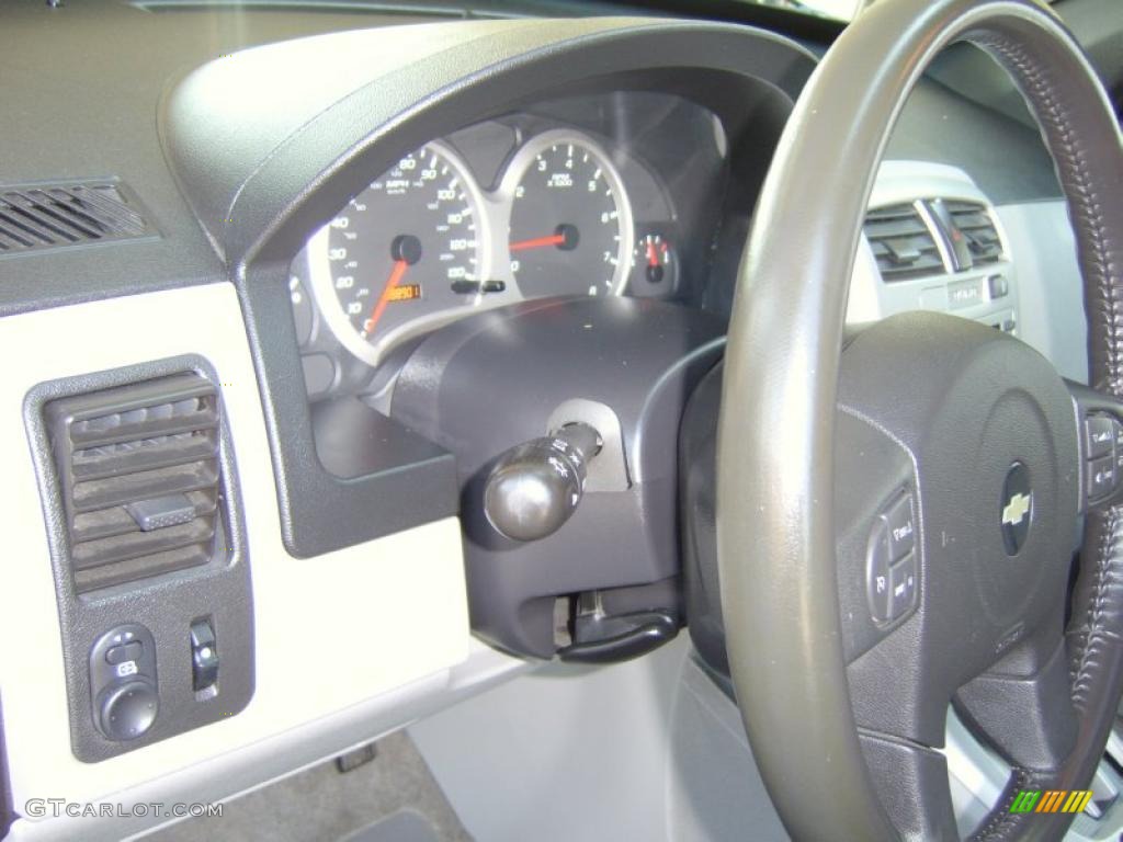 2005 Equinox LT AWD - Black / Light Gray photo #26