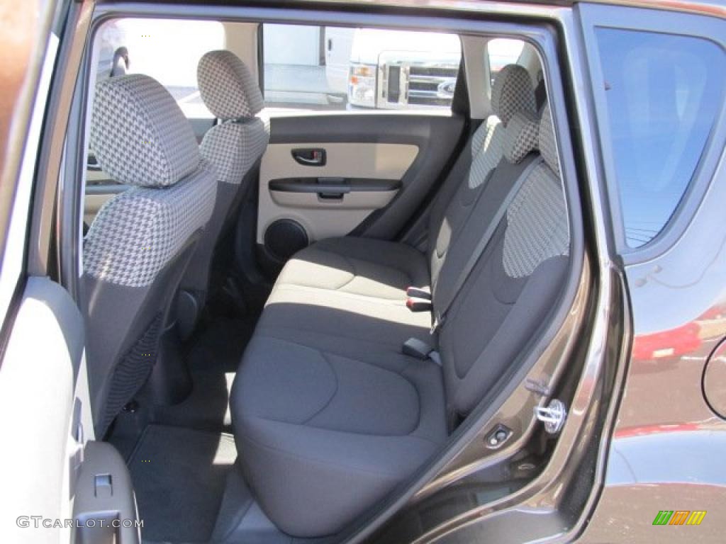 Sand/Black Houndstooth Cloth Interior 2011 Kia Soul ! Photo #47314652