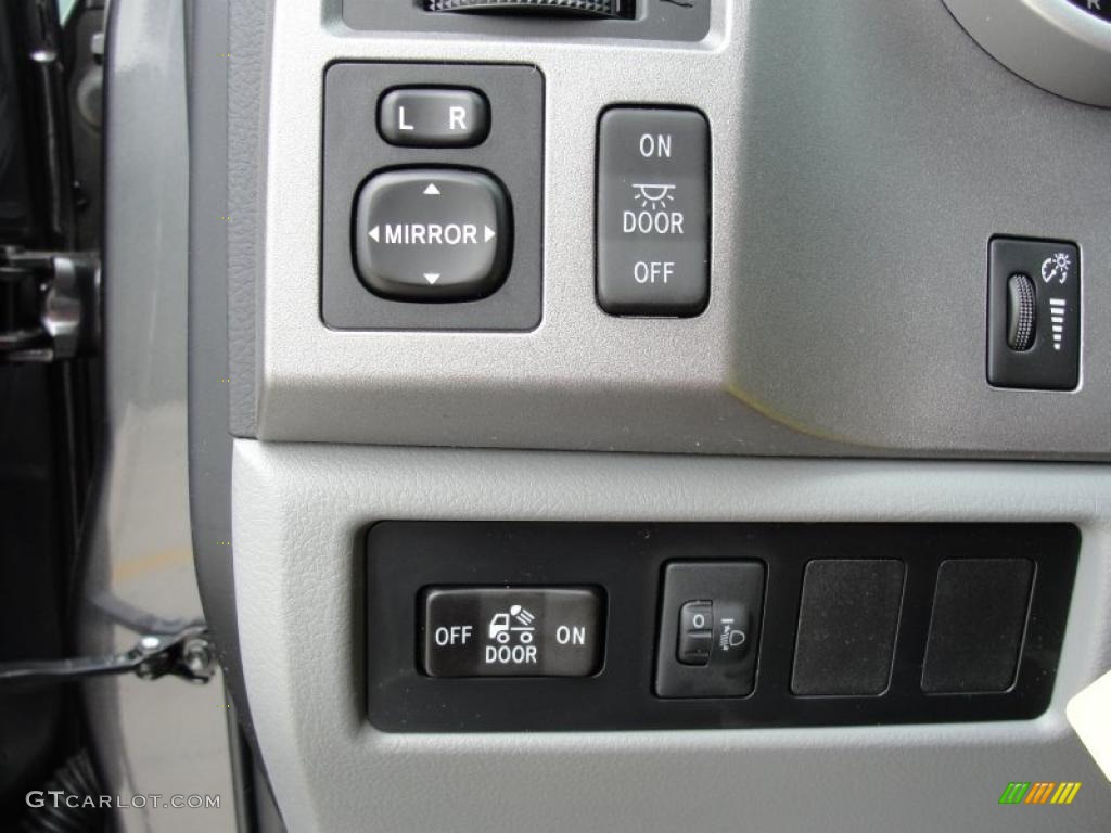 2011 Toyota Tundra SR5 Regular Cab Controls Photos