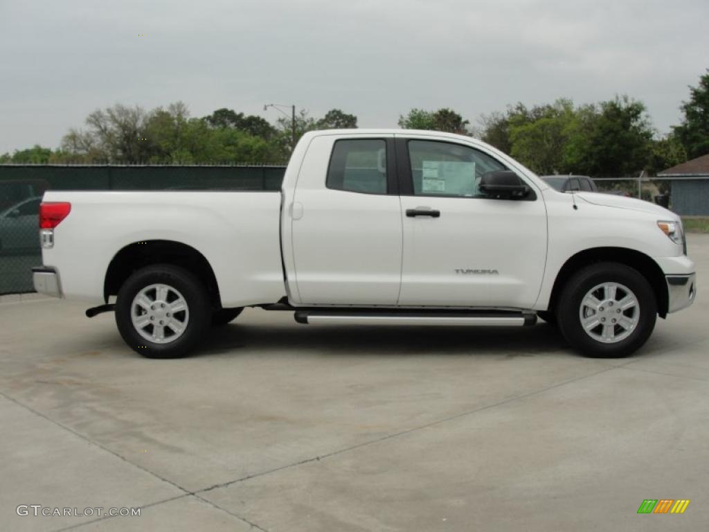 2011 Tundra Double Cab - Super White / Graphite Gray photo #2