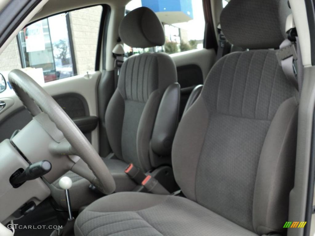 Taupe/Pearl Beige Interior 2003 Chrysler PT Cruiser Standard PT Cruiser Model Photo #47318126