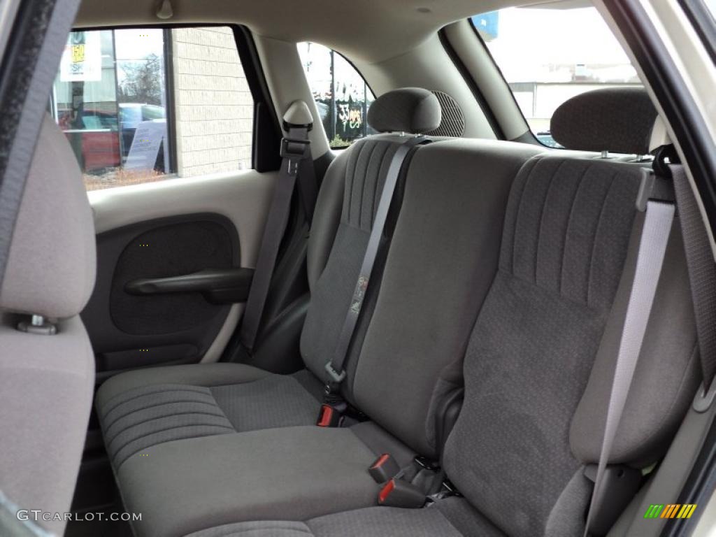 Taupe/Pearl Beige Interior 2003 Chrysler PT Cruiser Standard PT Cruiser Model Photo #47318159