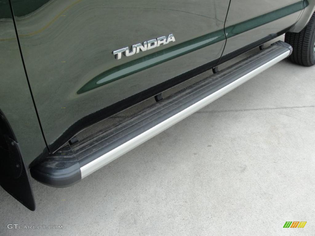 2011 Tundra SR5 CrewMax - Spruce Green Mica / Graphite Gray photo #12