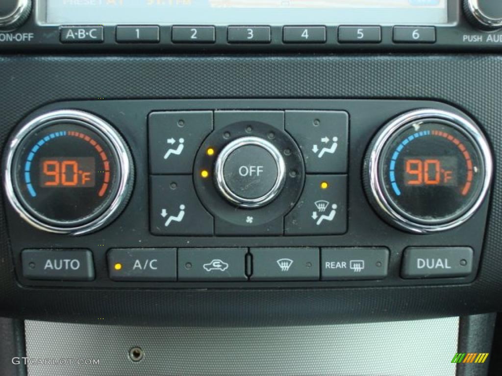2007 Nissan Altima 3.5 SL Controls Photos