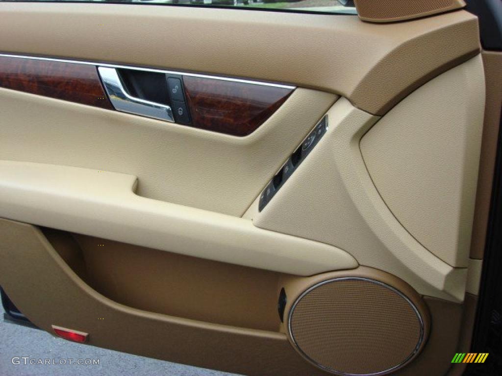 2008 Mercedes-Benz C 300 Luxury Door Panel Photos