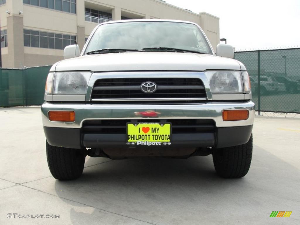 1996 4Runner SR5 - Desert Dune Metallic / Beige photo #9