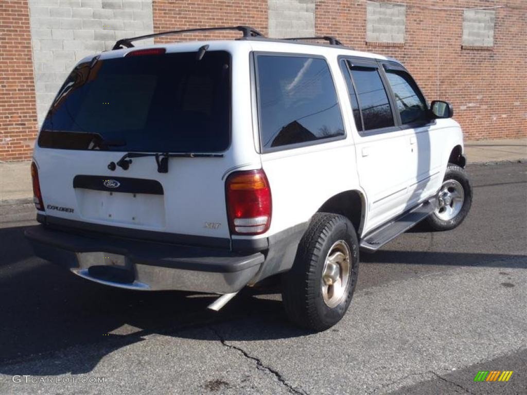 Oxford White 1999 Ford Explorer XLT 4x4 Exterior Photo #47321645