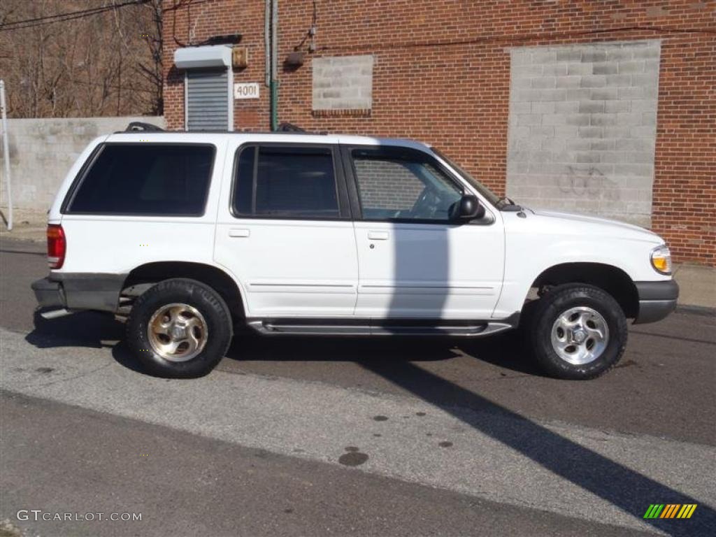 1999 Explorer XLT 4x4 - Oxford White / Medium Graphite Grey photo #9