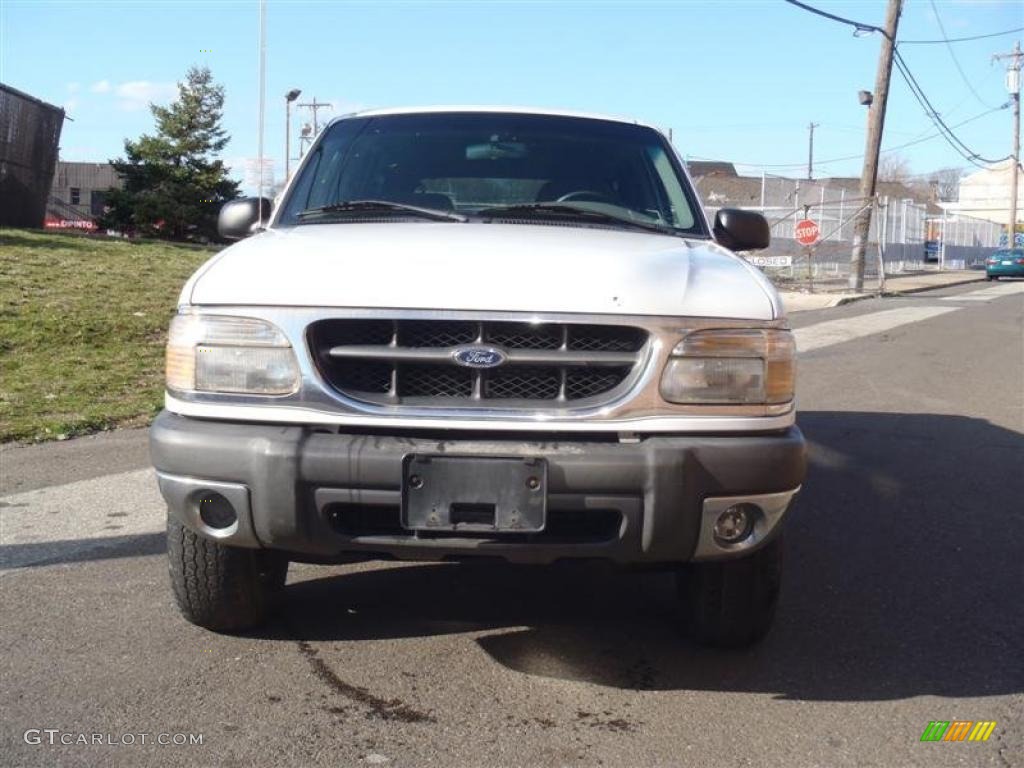 1999 Explorer XLT 4x4 - Oxford White / Medium Graphite Grey photo #10
