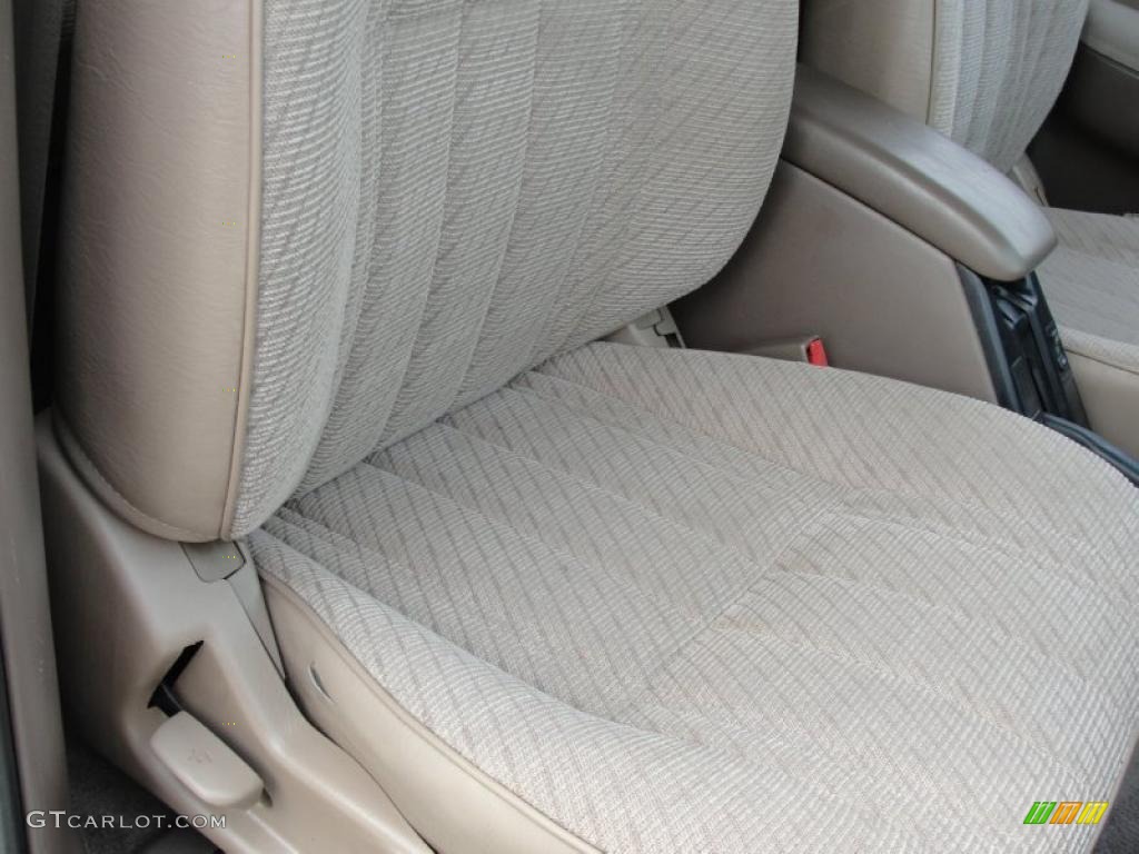 1996 4Runner SR5 - Desert Dune Metallic / Beige photo #30