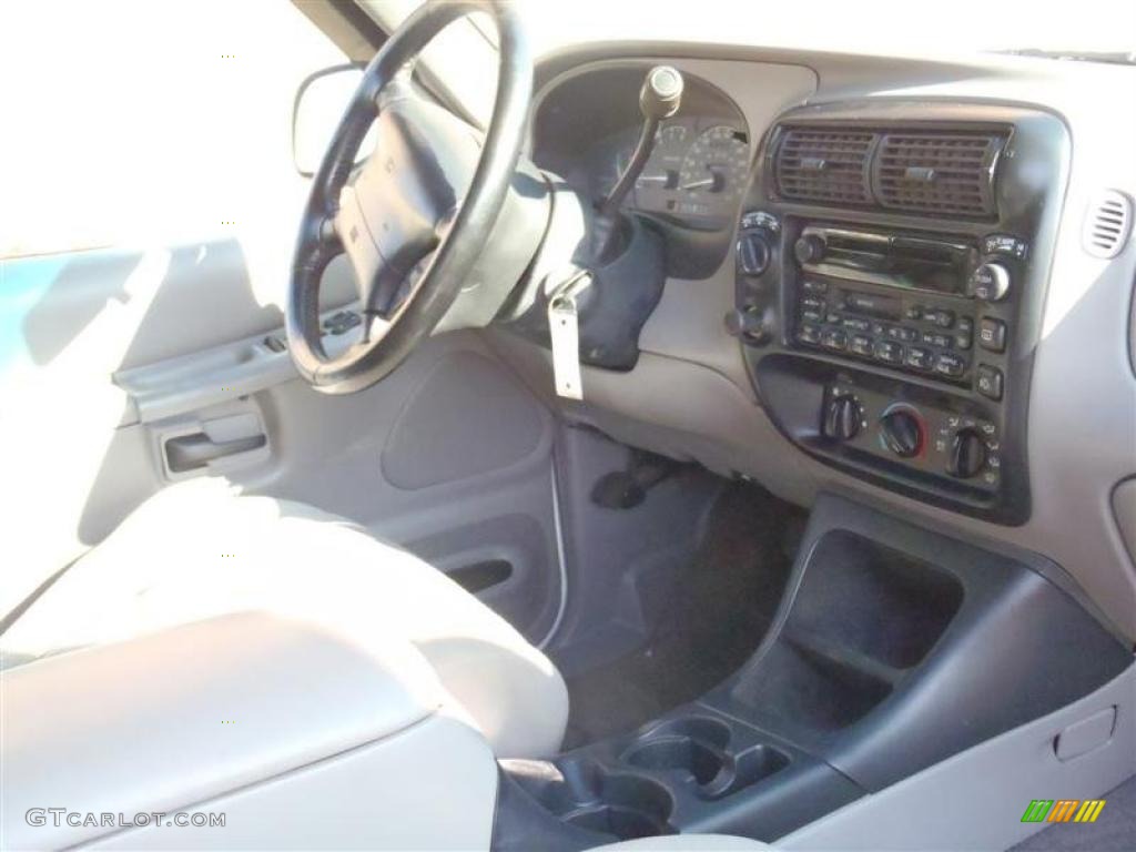 1999 Explorer XLT 4x4 - Oxford White / Medium Graphite Grey photo #25