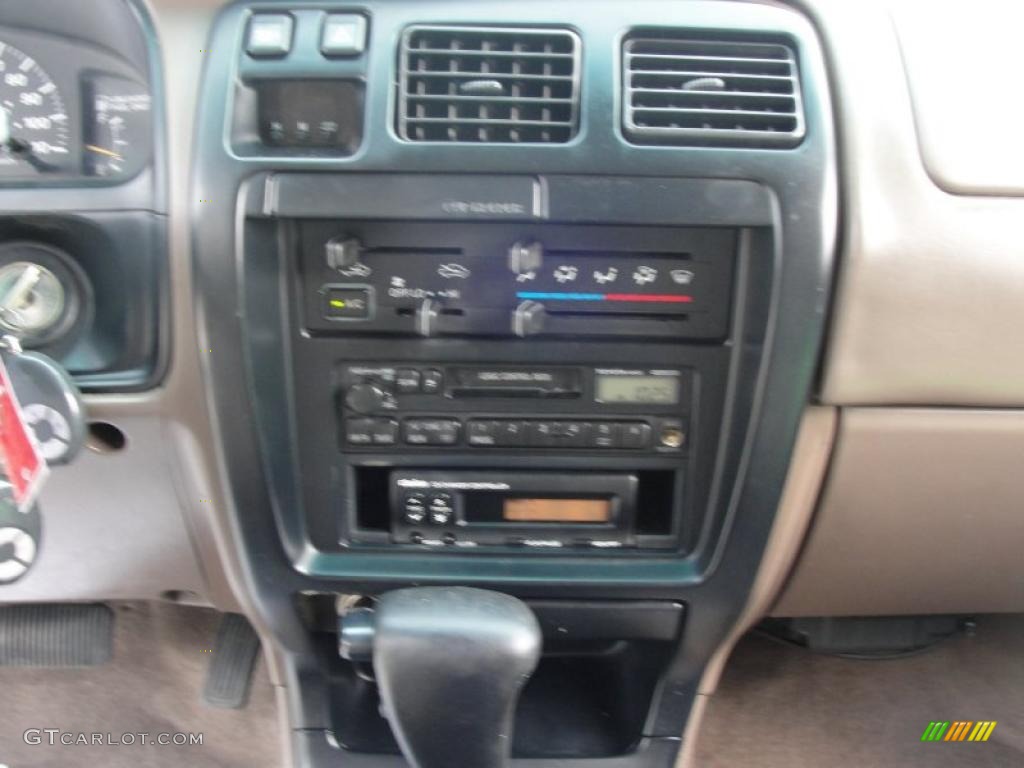 1996 4Runner SR5 - Desert Dune Metallic / Beige photo #45