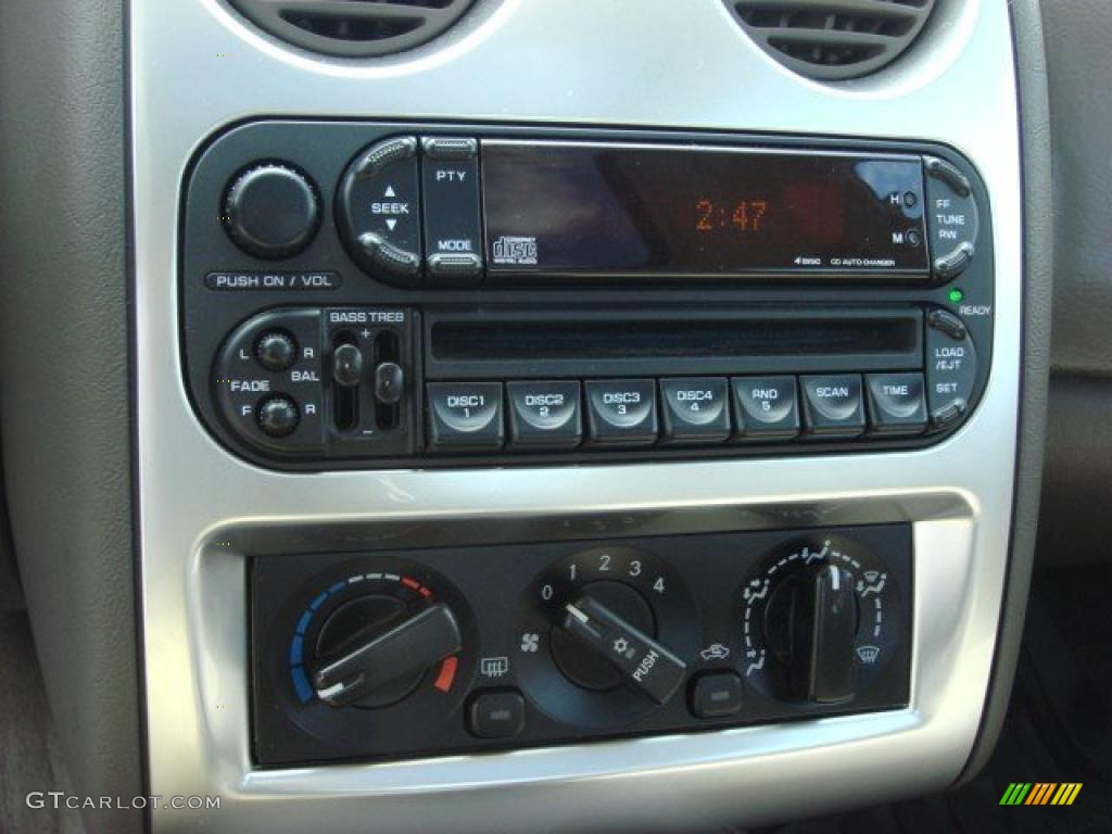 2005 Chrysler Sebring Limited Coupe Controls Photo #47323310