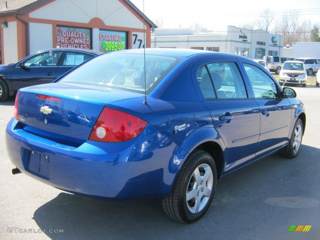 2005 Cobalt Sedan - Arrival Blue Metallic / Gray photo #2