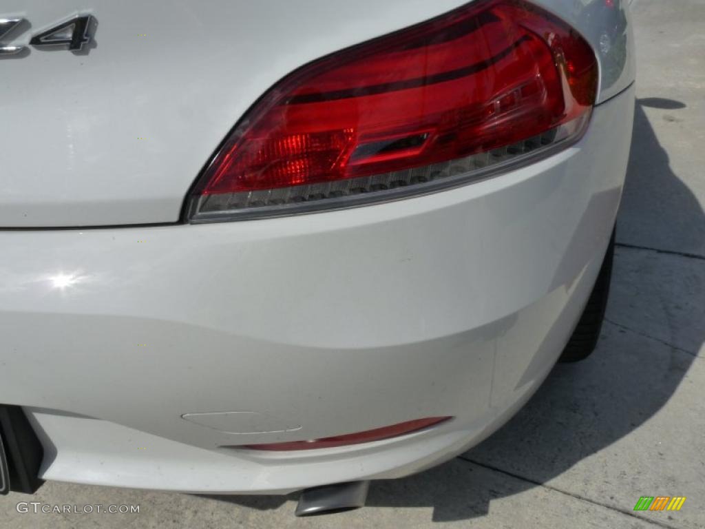 2011 Z4 sDrive35i Roadster - Alpine White / Beige photo #11