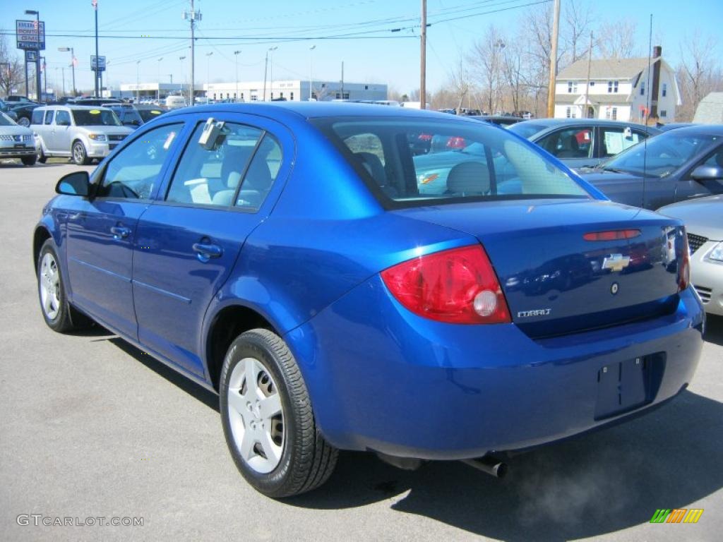 2005 Cobalt Sedan - Arrival Blue Metallic / Gray photo #13