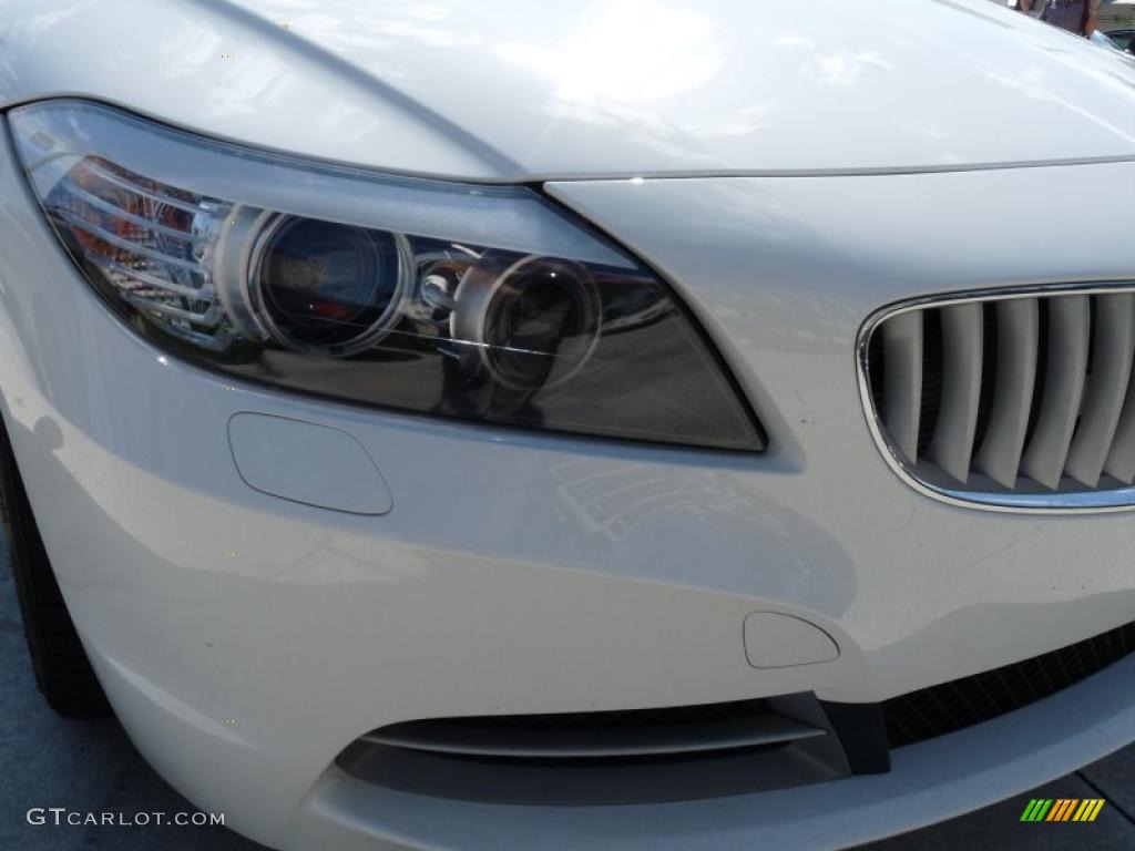 2011 Z4 sDrive35i Roadster - Alpine White / Beige photo #16