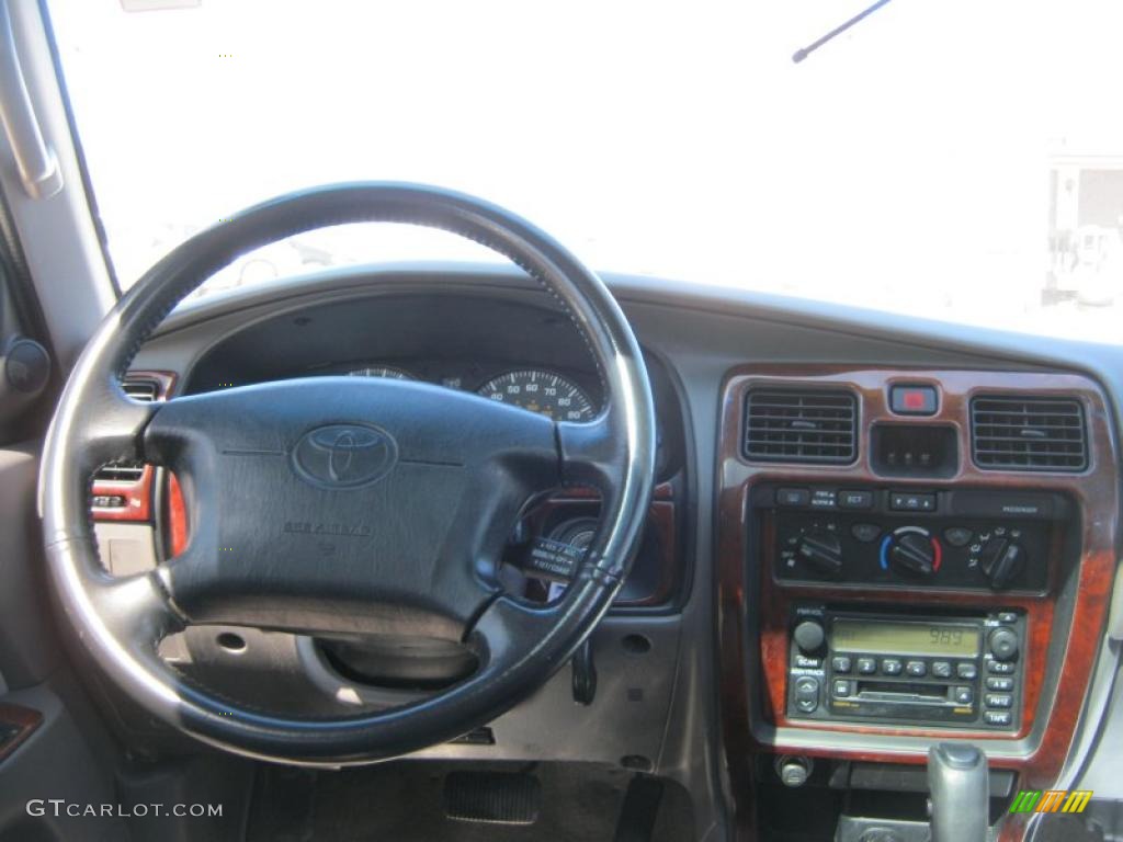 2002 4Runner SR5 4x4 - Natural White / Gray photo #4
