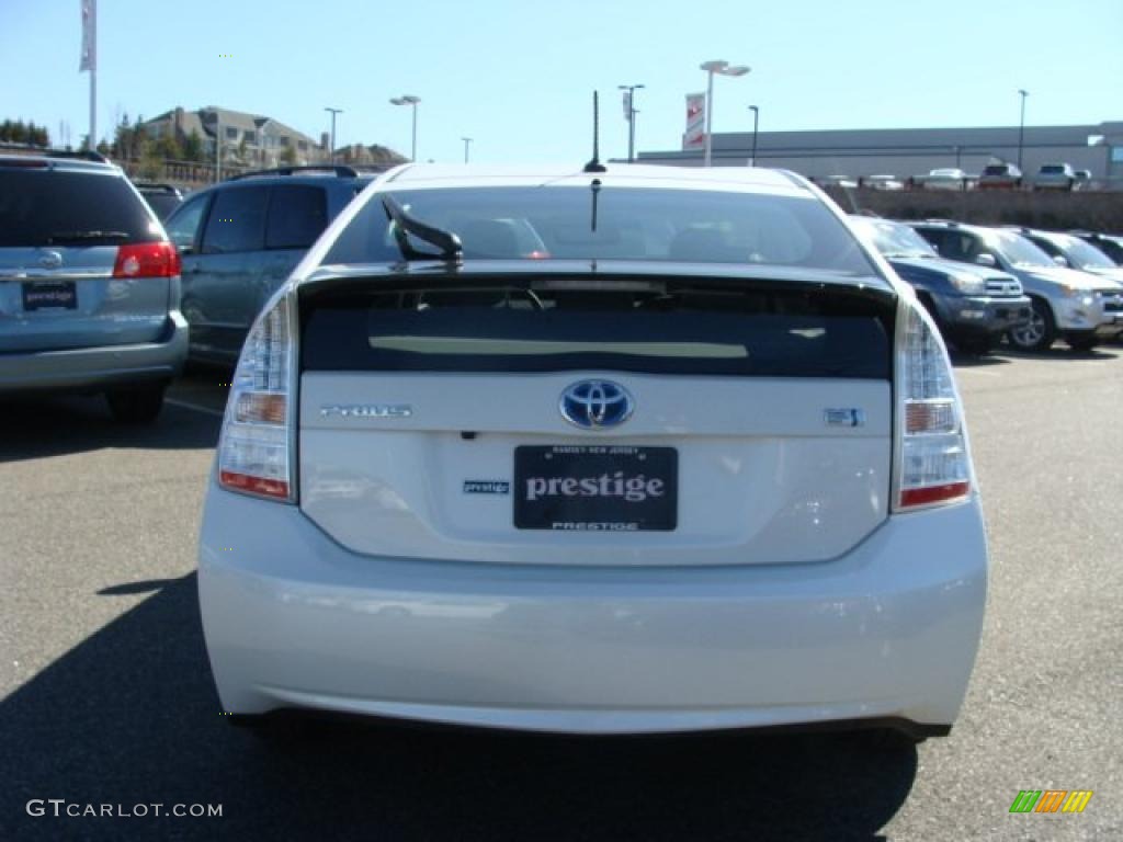 2010 Prius Hybrid IV - Blizzard White Pearl / Bisque photo #5