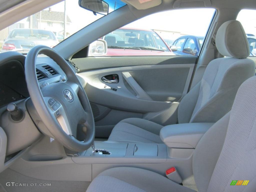 2011 Camry LE - Classic Silver Metallic / Ash photo #24