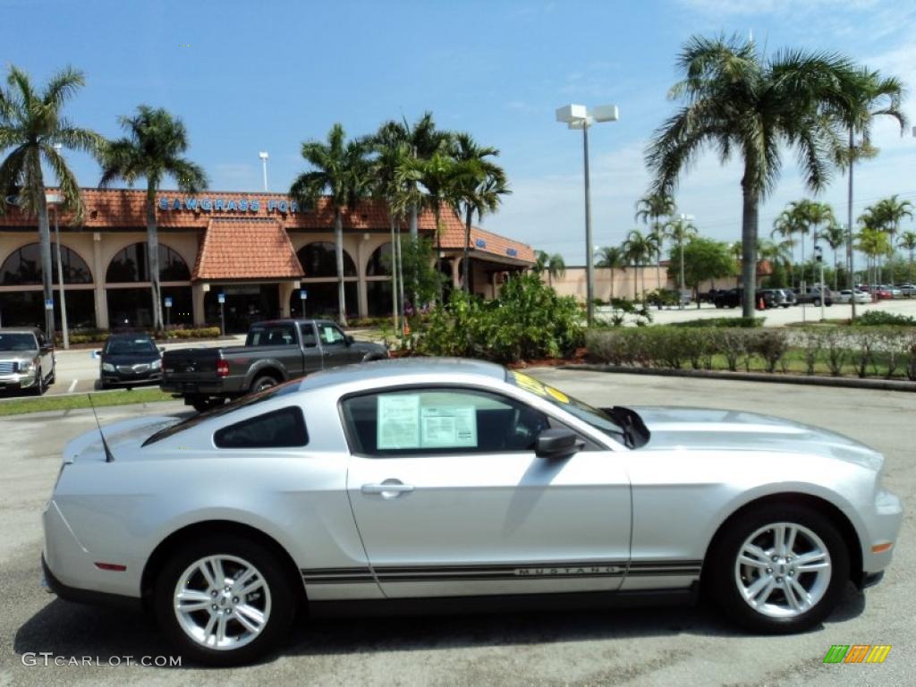 2010 Mustang V6 Coupe - Brilliant Silver Metallic / Charcoal Black photo #5