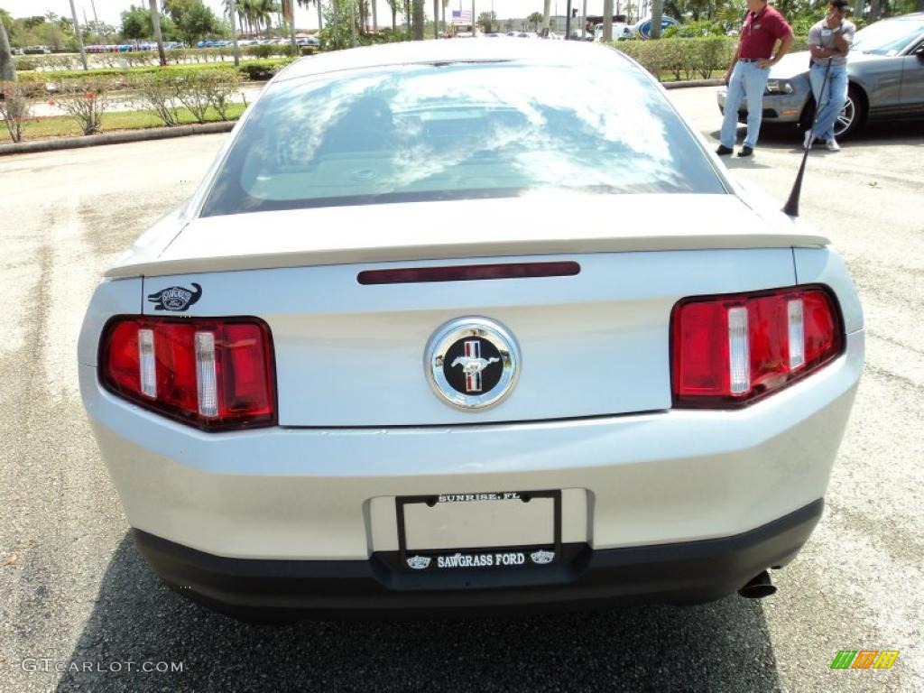 2010 Mustang V6 Coupe - Brilliant Silver Metallic / Charcoal Black photo #7