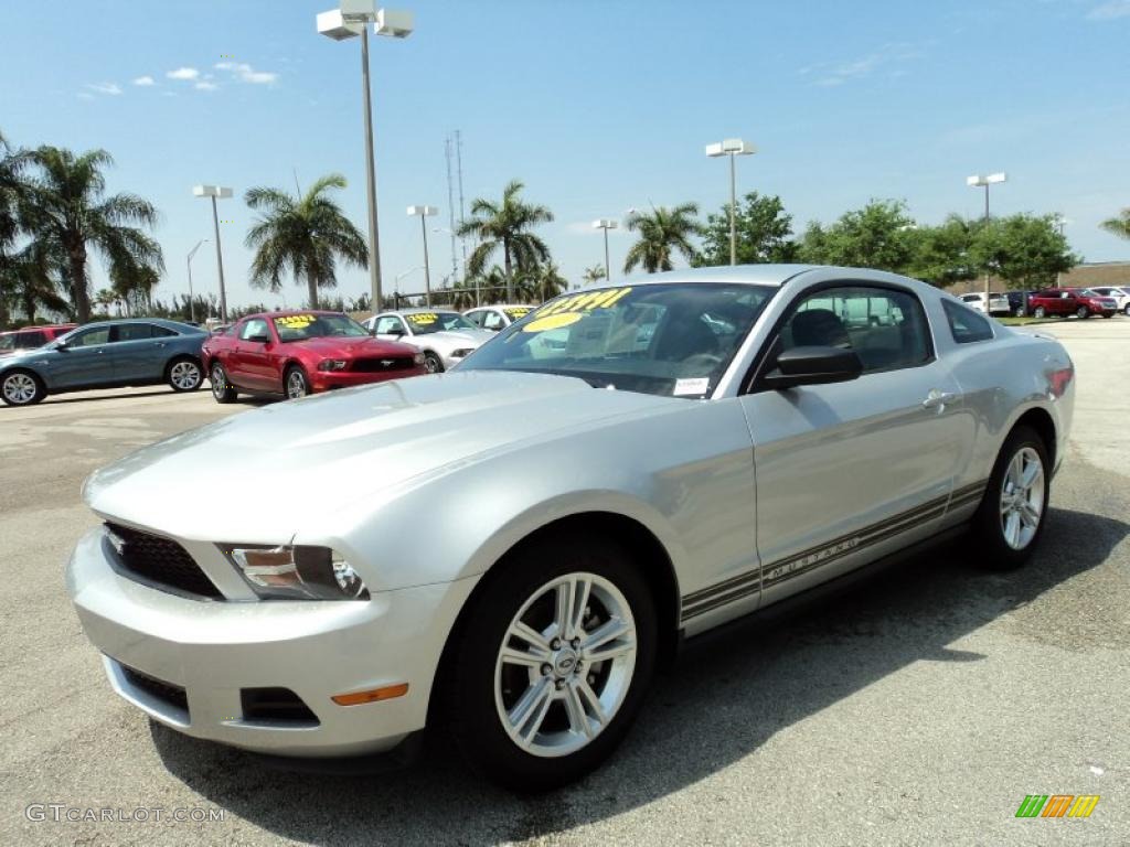 2010 Mustang V6 Coupe - Brilliant Silver Metallic / Charcoal Black photo #14