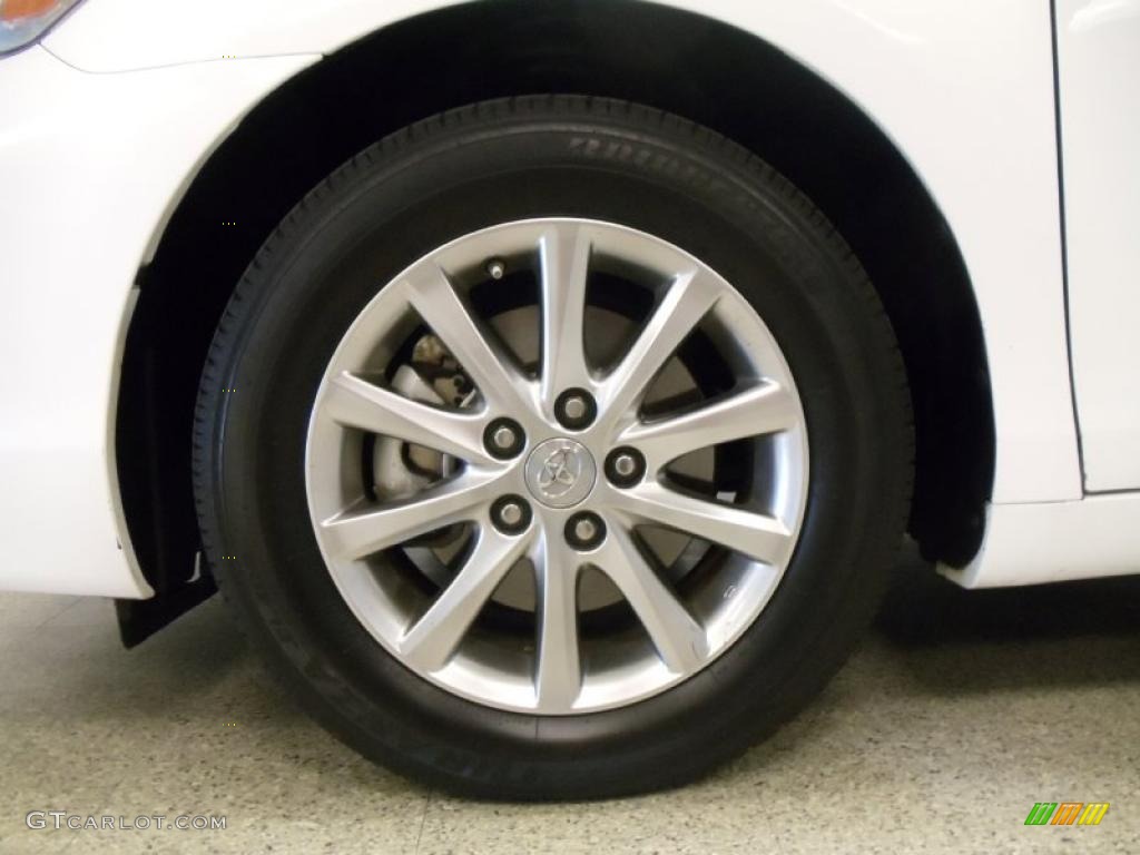 2010 Toyota Camry Hybrid Wheel Photo #47330349