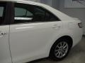Super White - Camry Hybrid Photo No. 9