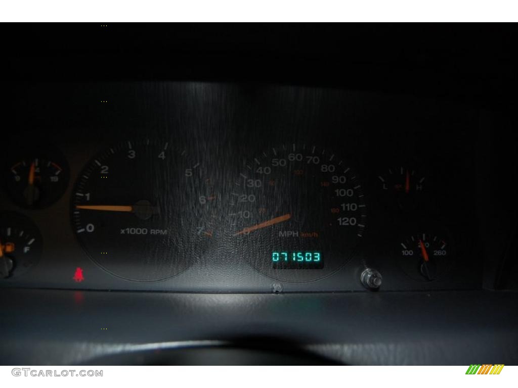 2004 Grand Cherokee Laredo - Bright Silver Metallic / Dark Slate Gray photo #20