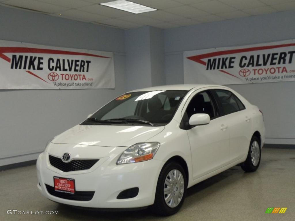 2009 Yaris Sedan - Polar White / Dark Charcoal photo #1