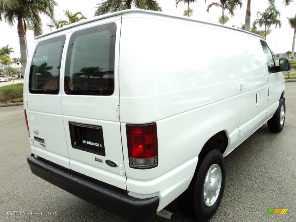 Oxford White 2011 Ford E Series Van E250 XL Cargo Exterior Photo #47330929
