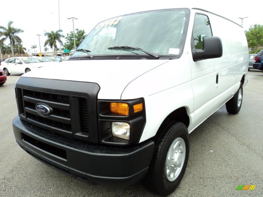 Oxford White 2011 Ford E Series Van E250 XL Cargo Exterior Photo #47331052