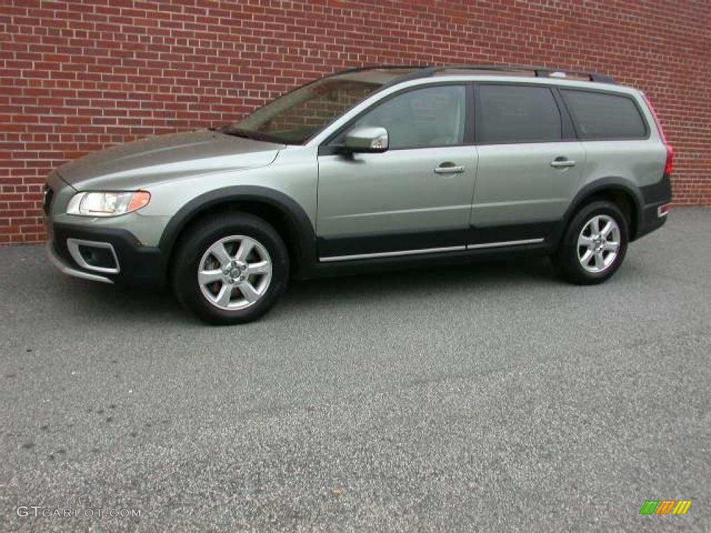 Willow Green Metallic Volvo XC70