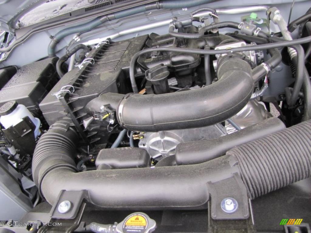 2011 Nissan Frontier S King Cab Engine Photos