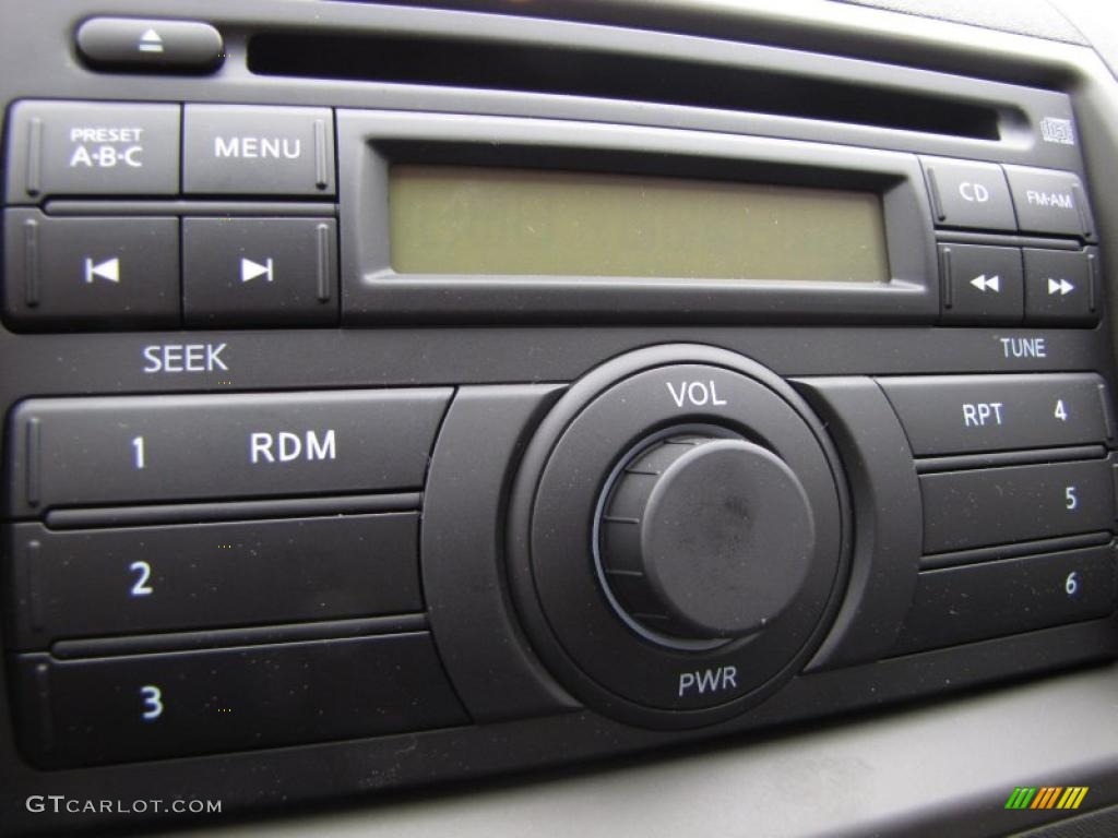 2011 Nissan Frontier S King Cab Controls Photo #47336926