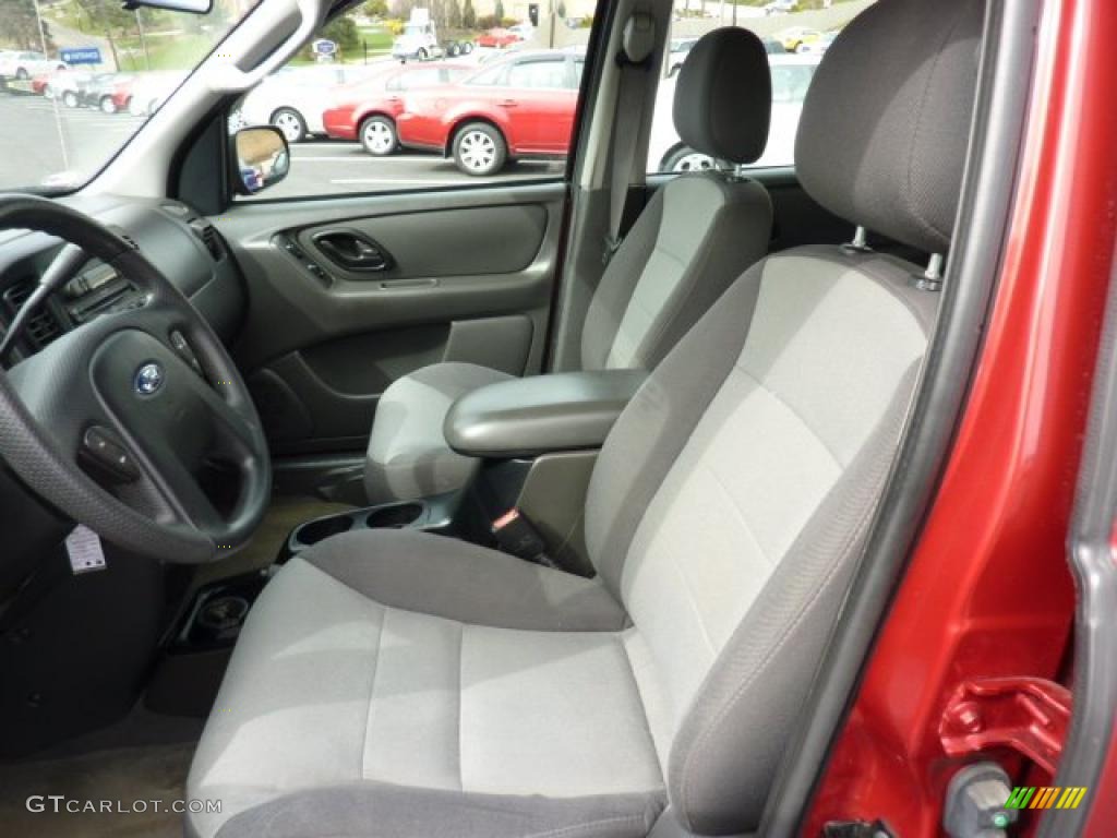 Medium/Dark Flint Interior 2004 Ford Escape XLS V6 4WD Photo #47337169