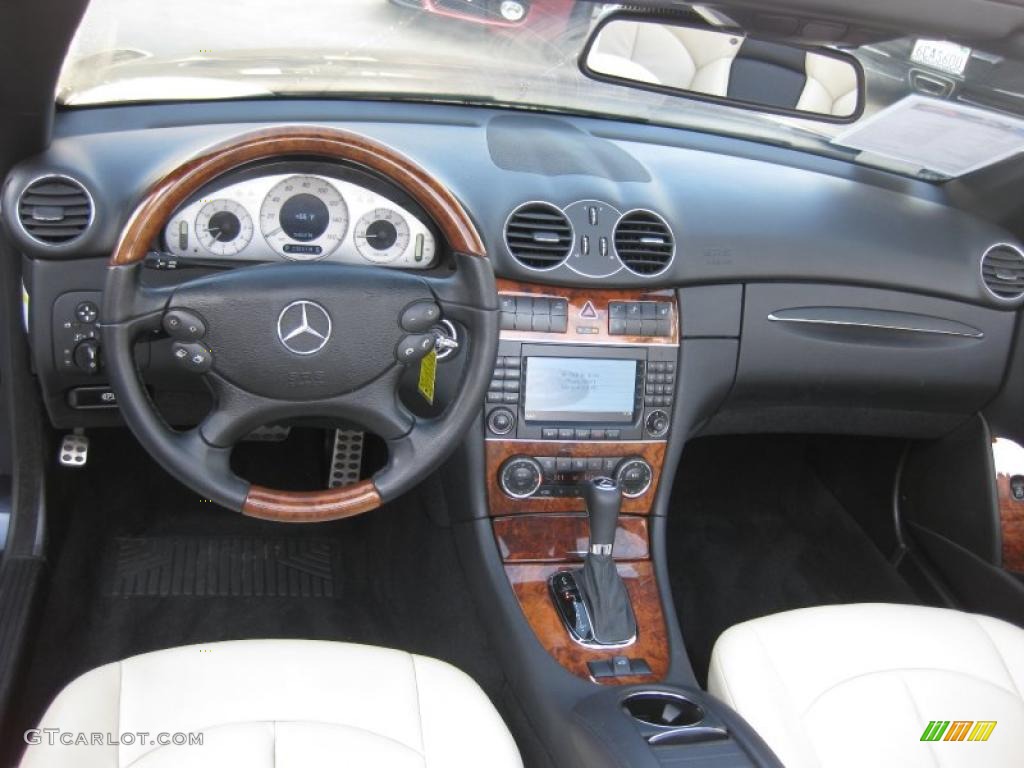 2009 Mercedes-Benz CLK 350 Cabriolet Black/Stone Dashboard Photo #47337502