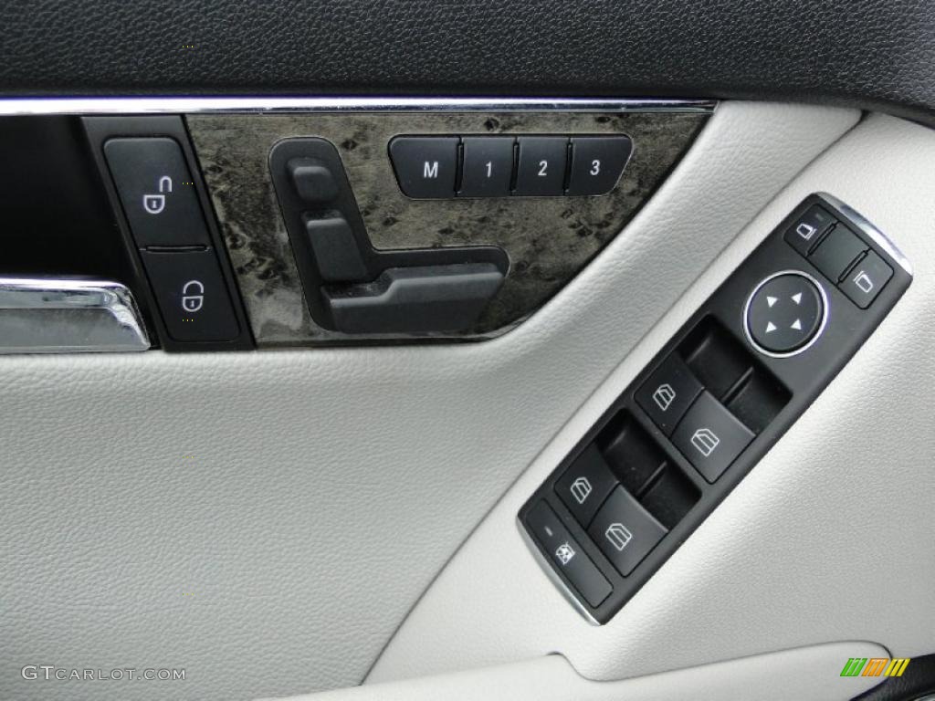 2009 Mercedes-Benz C 350 Sport Controls Photo #47337622