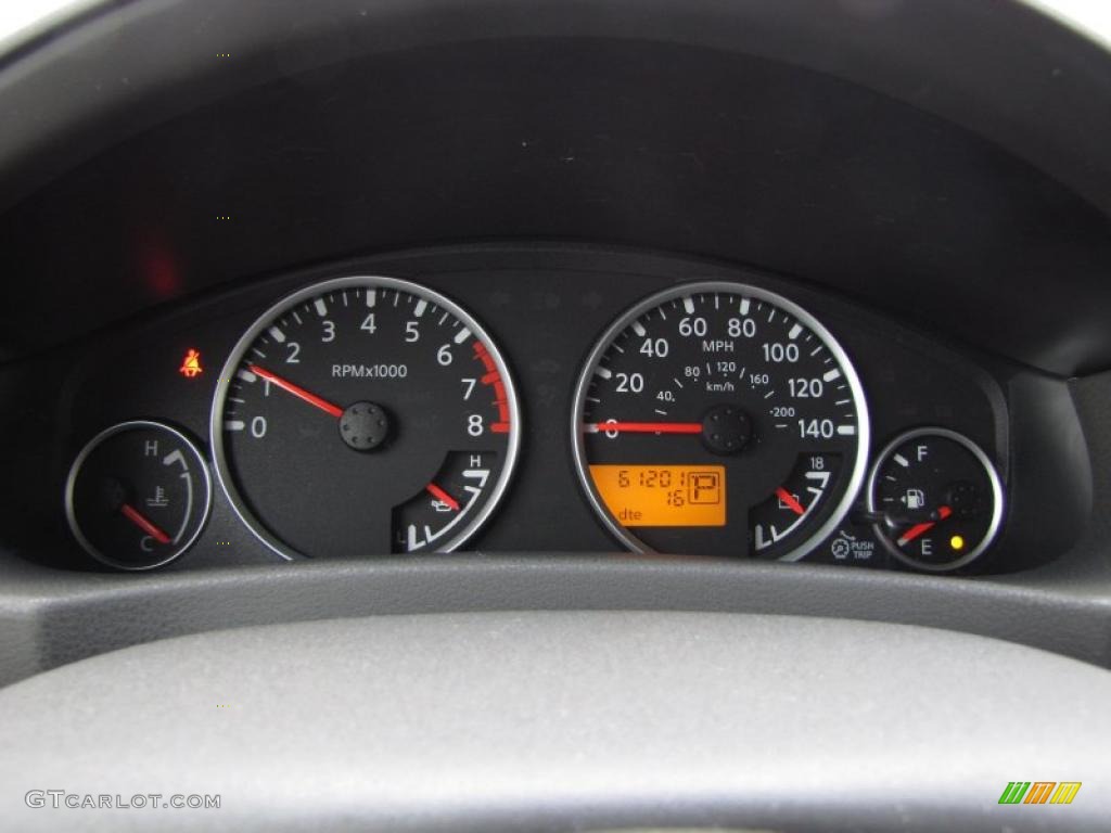 2006 Nissan Pathfinder SE Gauges Photo #47339113