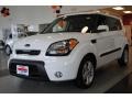 2011 Clear White Kia Soul +  photo #2