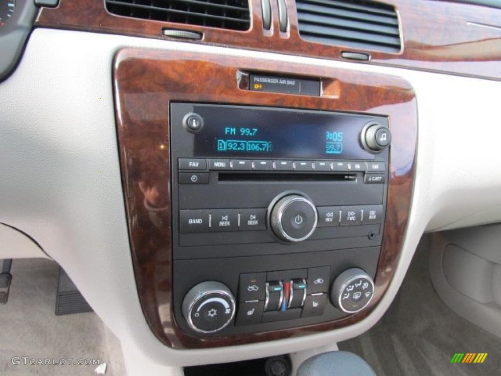 2011 Chevrolet Impala LT Controls Photo #47340256