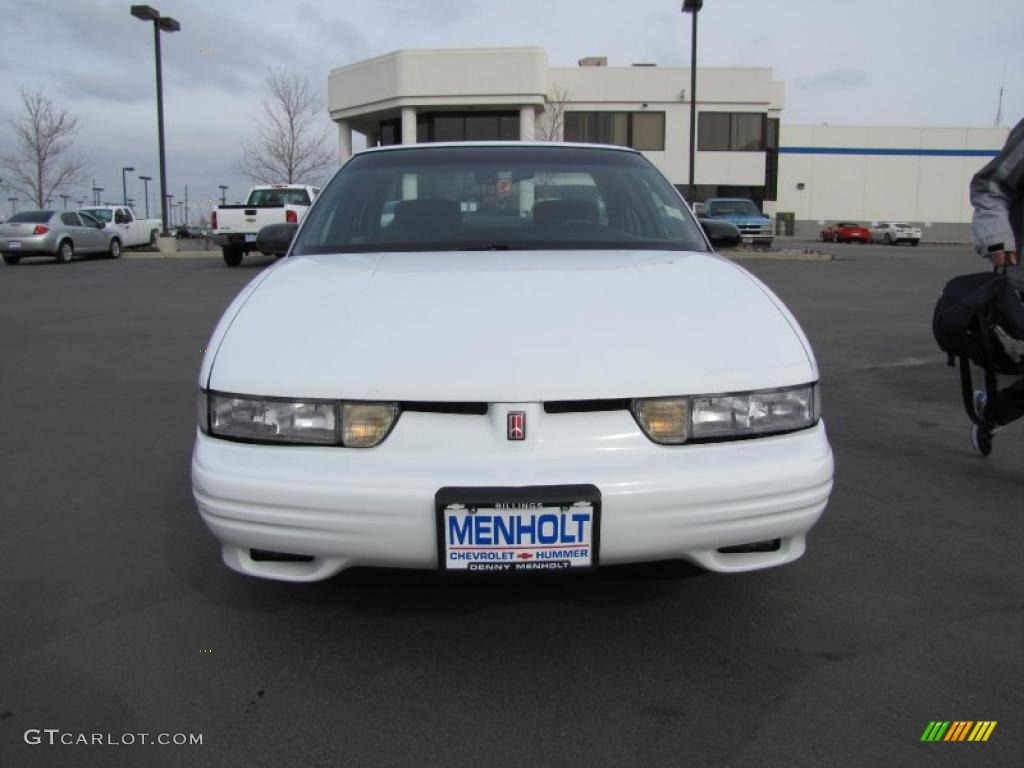 1997 Cutlass Supreme SL Sedan - Bright White / Graphite photo #3