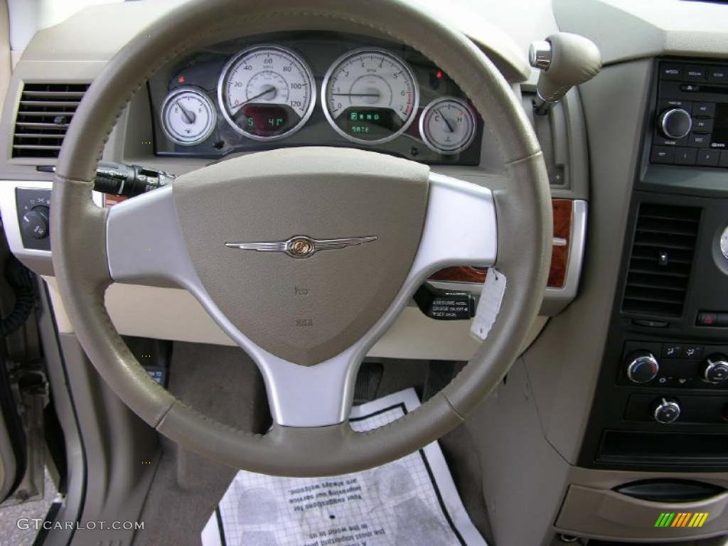 2008 Chrysler Town & Country Touring Medium Pebble Beige/Cream Steering Wheel Photo #47344016